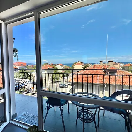 Summerblue - синьо лято Лозенец